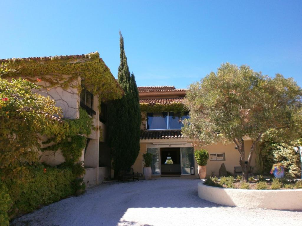 83 Hotel Le Lavandou Exterior foto